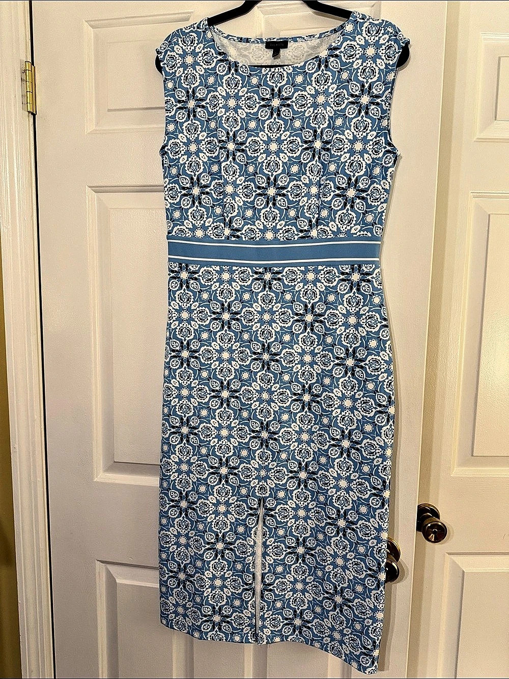Talbots Medallion Sleeveless Midi Dress Floral Blue & White Size 6